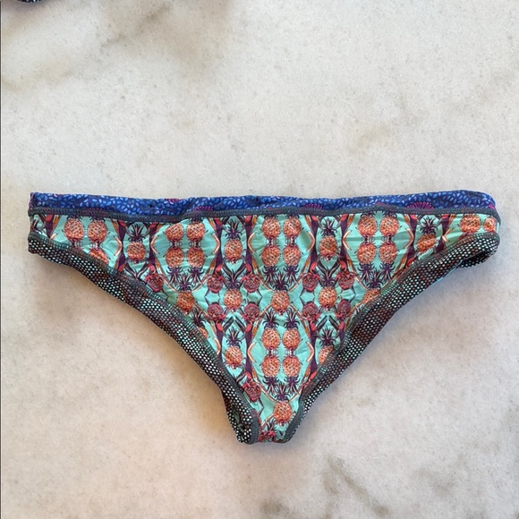 Colorful Patterned Bikini Set - Picture 5 of 7
